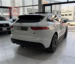 جاكوار إف-بيس